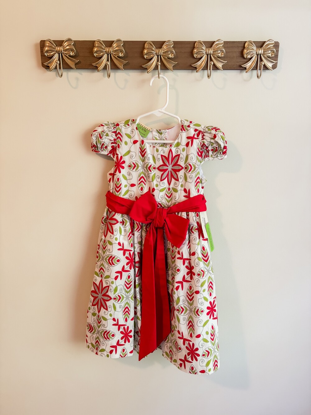 Size 4 Red Floral Dress Puff Sleeve Back Button Toddler Dress